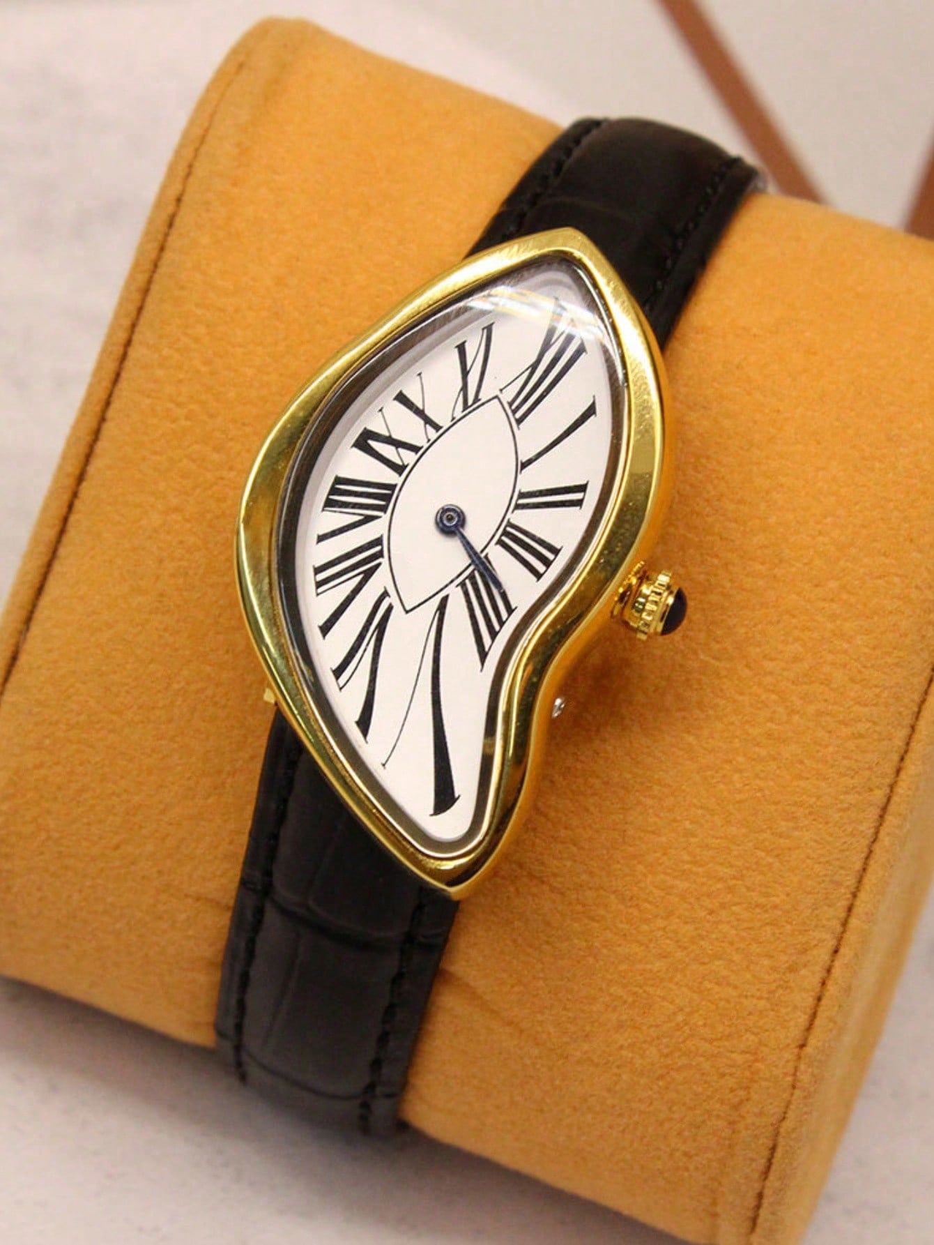 นาฬิกาข้อมือสุดหรู Creative Me - Leather Watch Band Men บทวิจารณ์และราคา